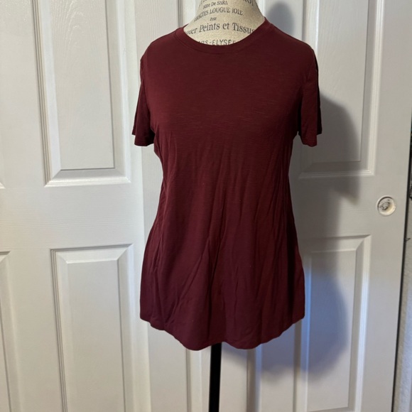 Maurices Medium Burgundy Wine T-Shirt - Picture 5 of 12